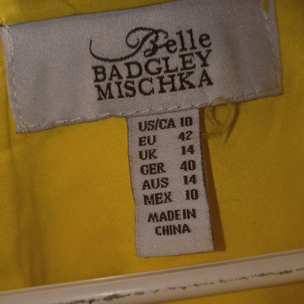 Badgley Mischka Yellow and White Striped Sleeveless Shift Dress - Picture 4 of 11